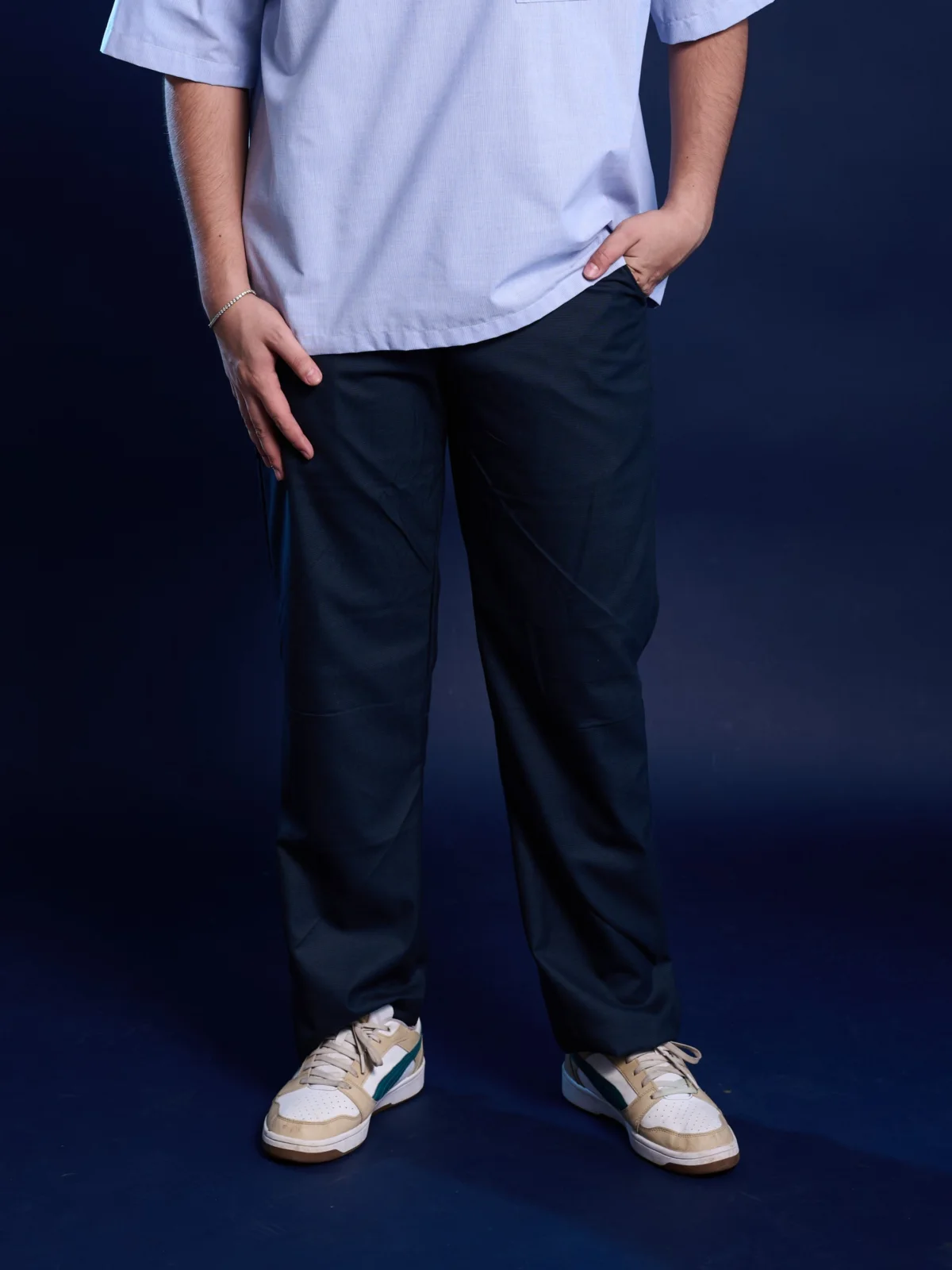 straight trousers