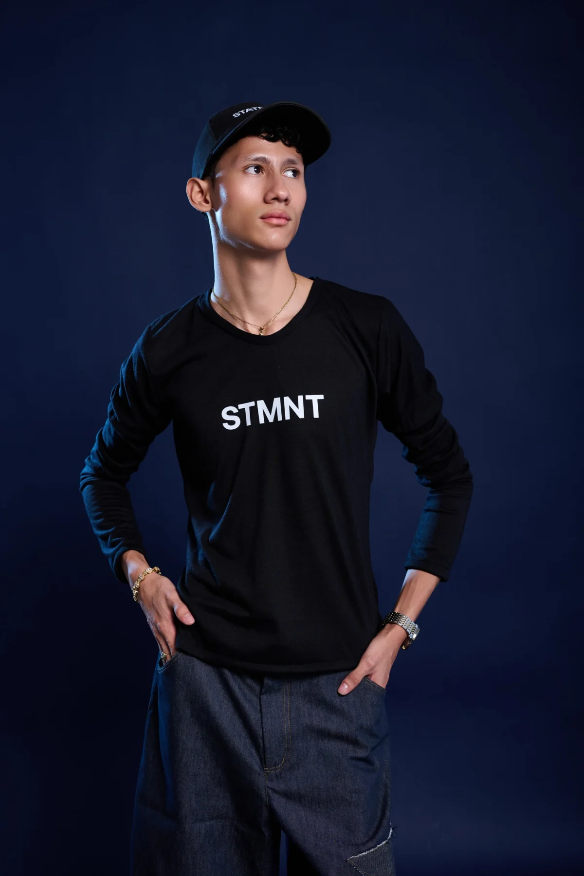 long sleeve logo tee