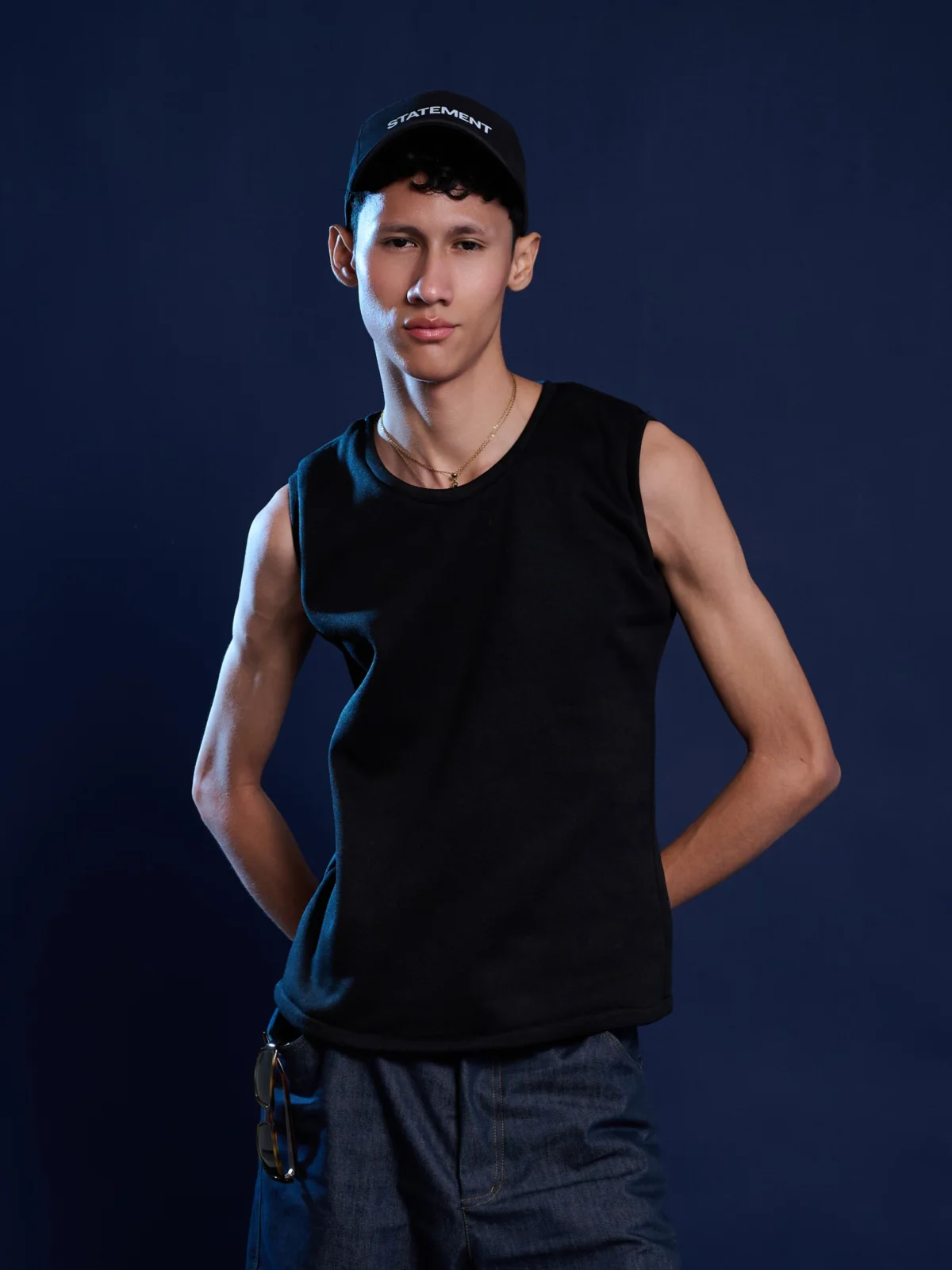 boxy black sleeveless t-shirt